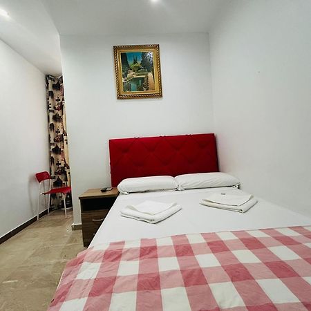 ברצלונה Hostal Granvia 628 מראה חיצוני תמונה
