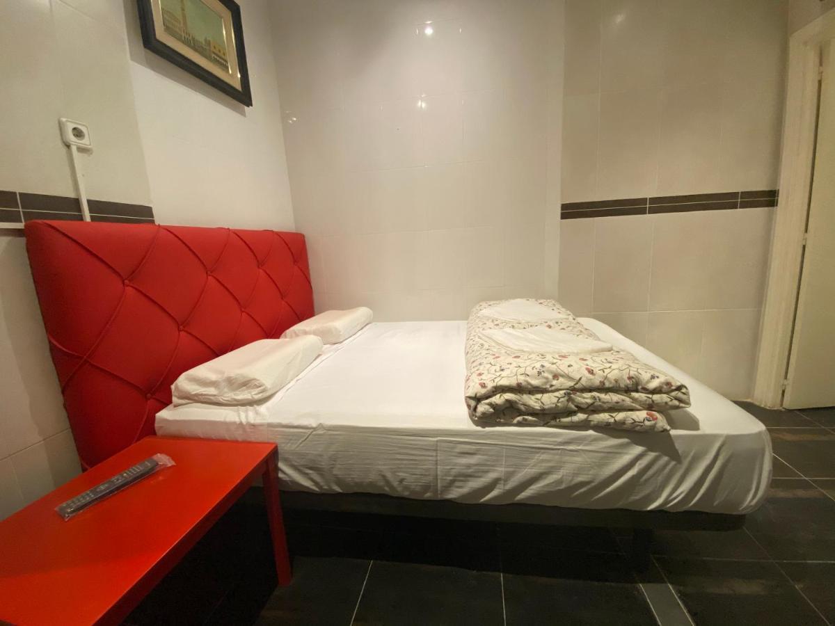 ברצלונה Hostal Granvia 628 מראה חיצוני תמונה
