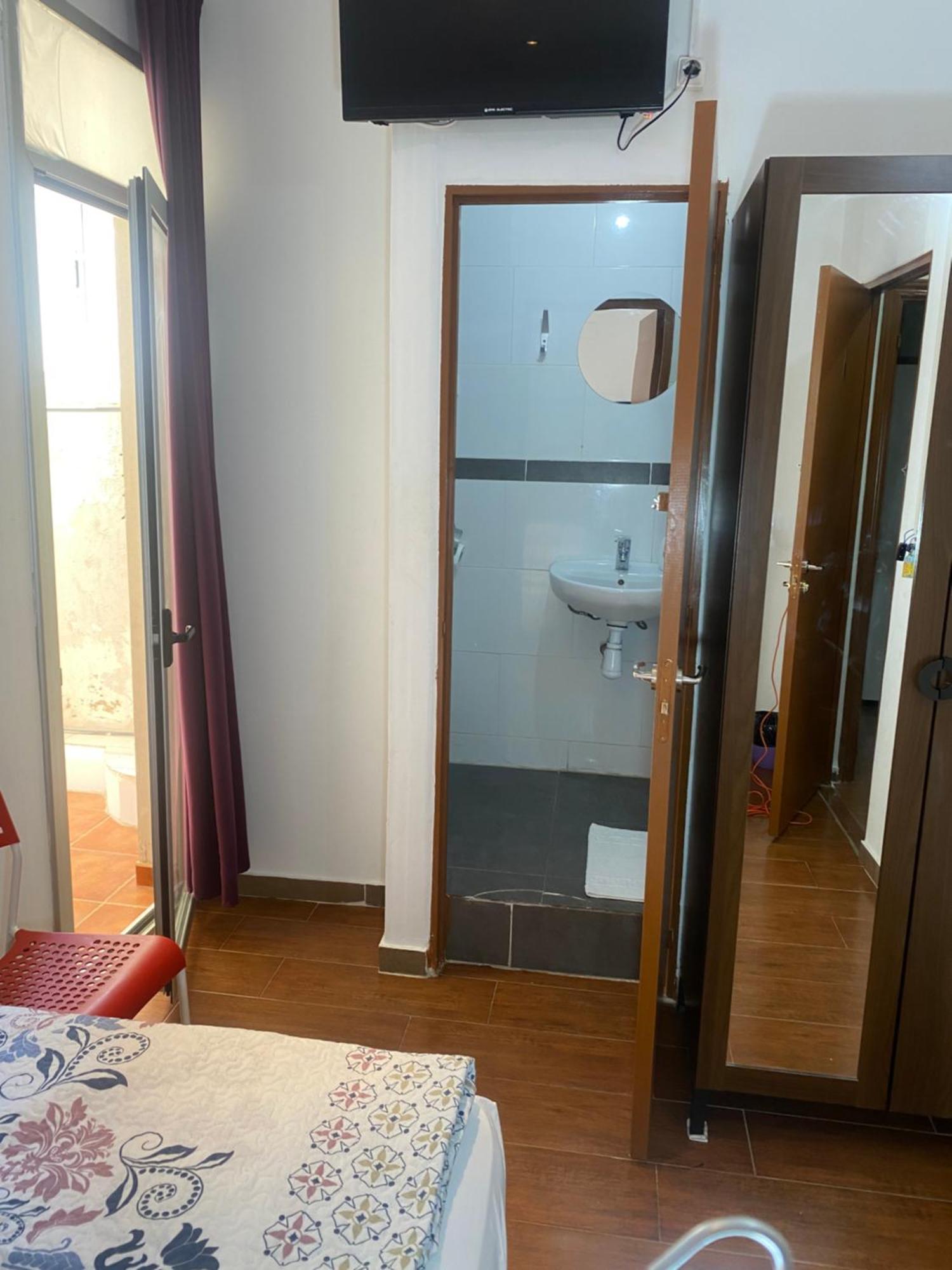 ברצלונה Hostal Granvia 628 מראה חיצוני תמונה